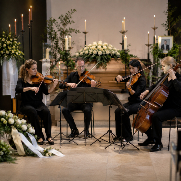 Streichquartett für Beerdigung: 4000+ geprüfte Musiker & Bands
